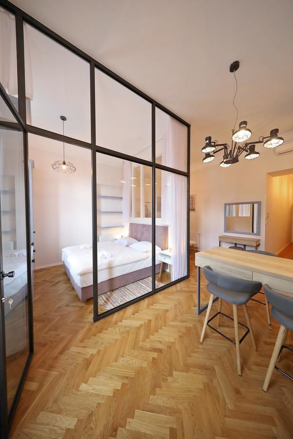 Central Apartments Zagreb Buitenkant foto